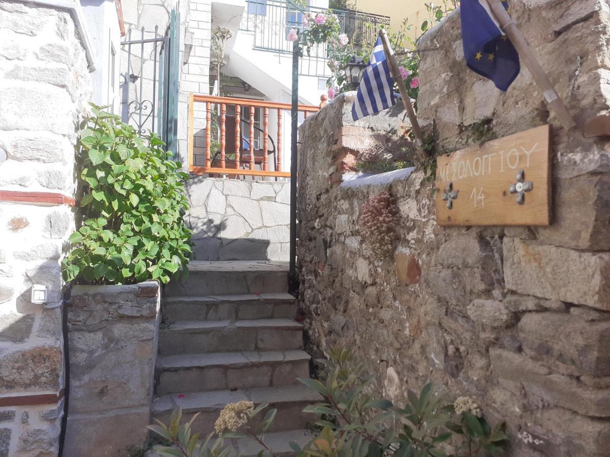 Mini Room In Old Town Kavala Extérieur photo